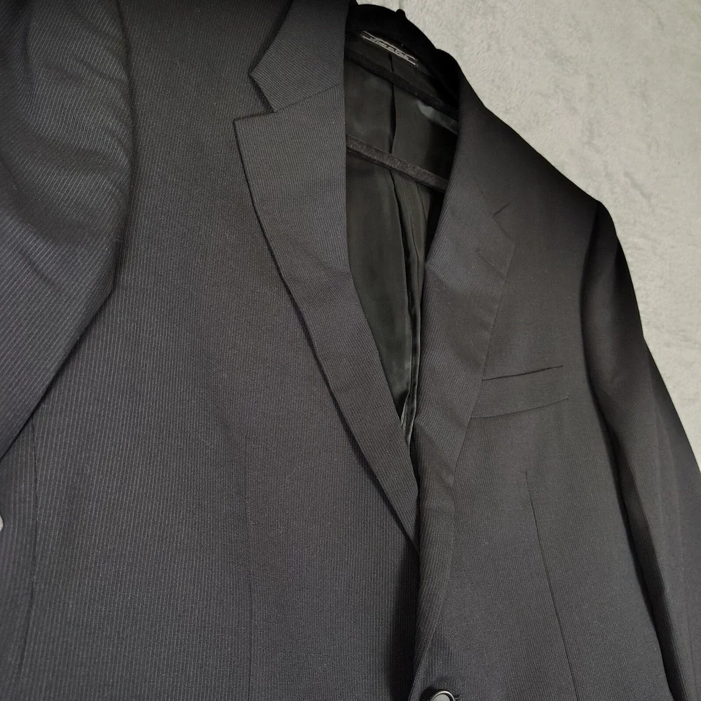 Corneliani Mens Sport Coat 2-Button Blazer Black Stripe Texture‎ 42R Italy Made